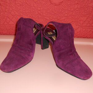 Corsina Flex 7 Purple Leather Suede Slingback Heels